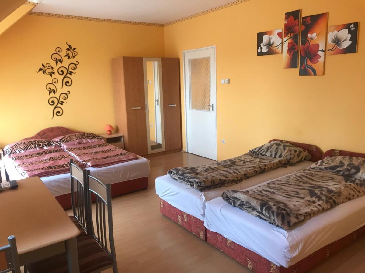 Apartman Sas 6 Appartement Hajdúszoboszló Buitenkant foto